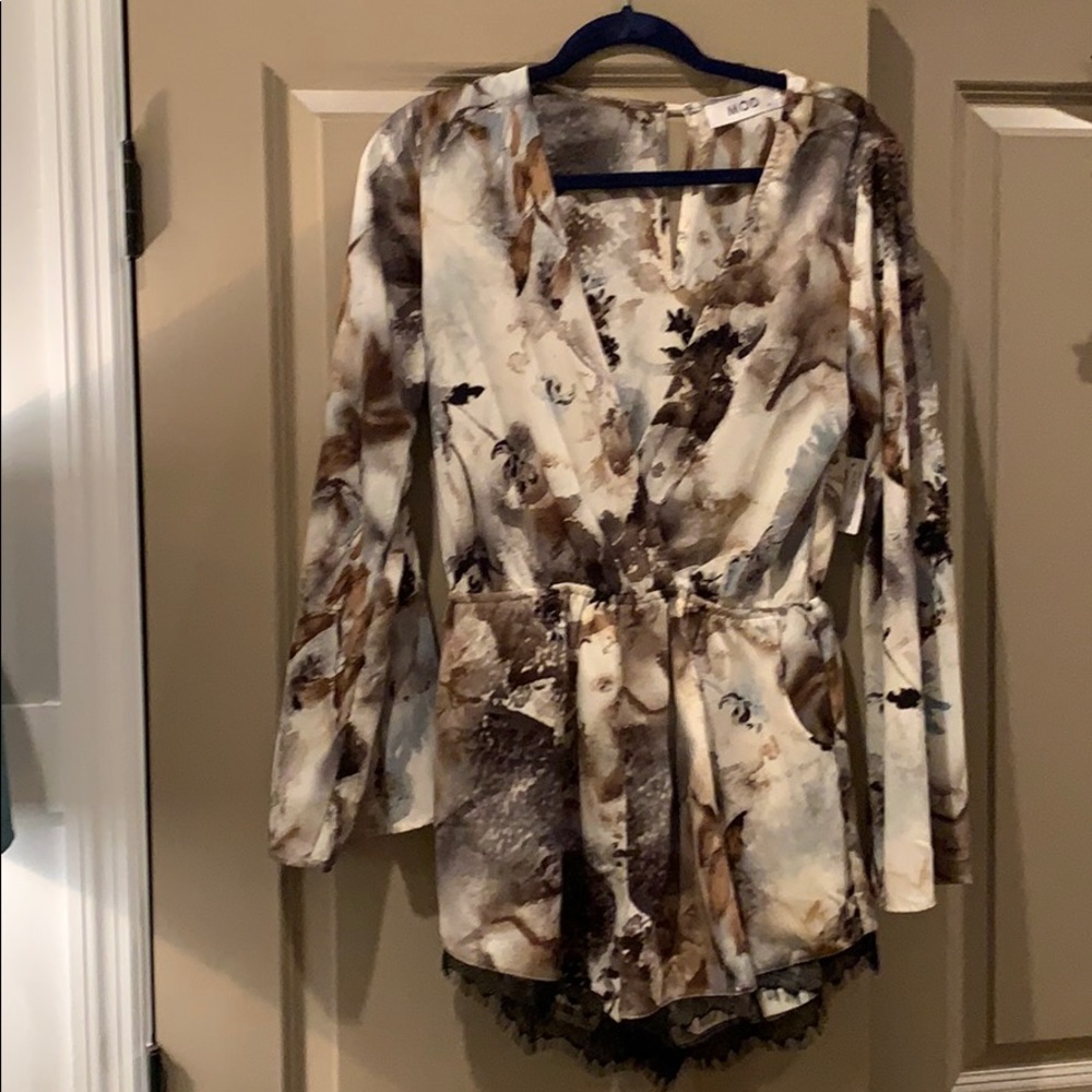 MOD bell sleeves Romper